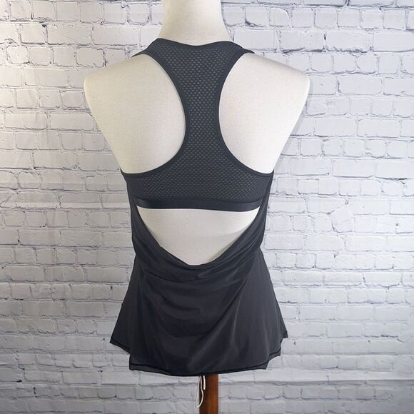 ✨ Lululemon Tank with Built-In Bra - Size 8, New Without Tag - Picture 2 of 4